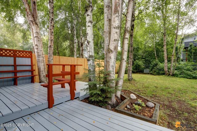 7721 Blackberry Street, Anchorage, AK 99502
