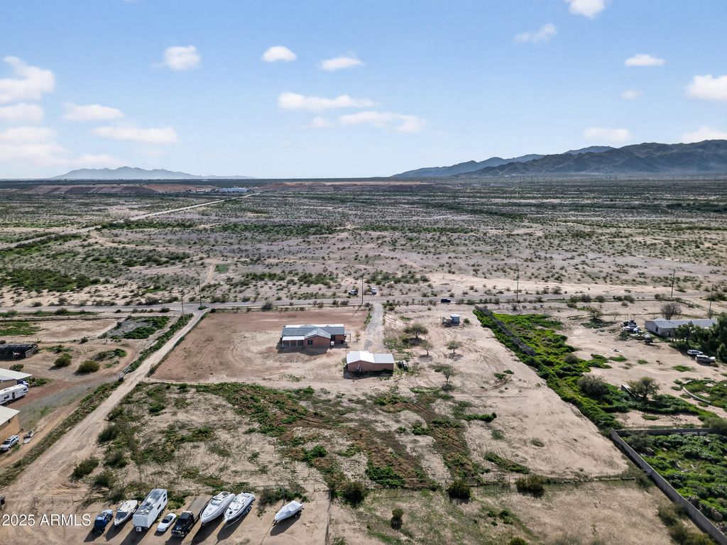 Image 18 of property listing at 19624 W PINNACLE PEAK Road, Surprise, AZ 85387