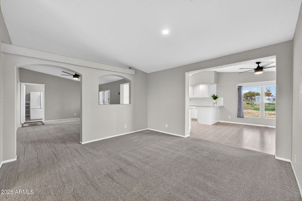 Image 25 of property listing at 19624 W PINNACLE PEAK Road, Surprise, AZ 85387