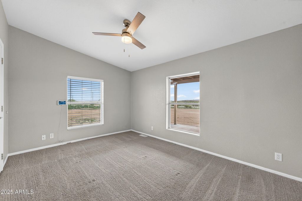 Image 27 of property listing at 19624 W PINNACLE PEAK Road, Surprise, AZ 85387