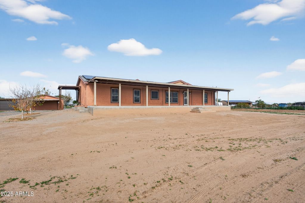 Image 3 of property listing at 19624 W PINNACLE PEAK Road, Surprise, AZ 85387