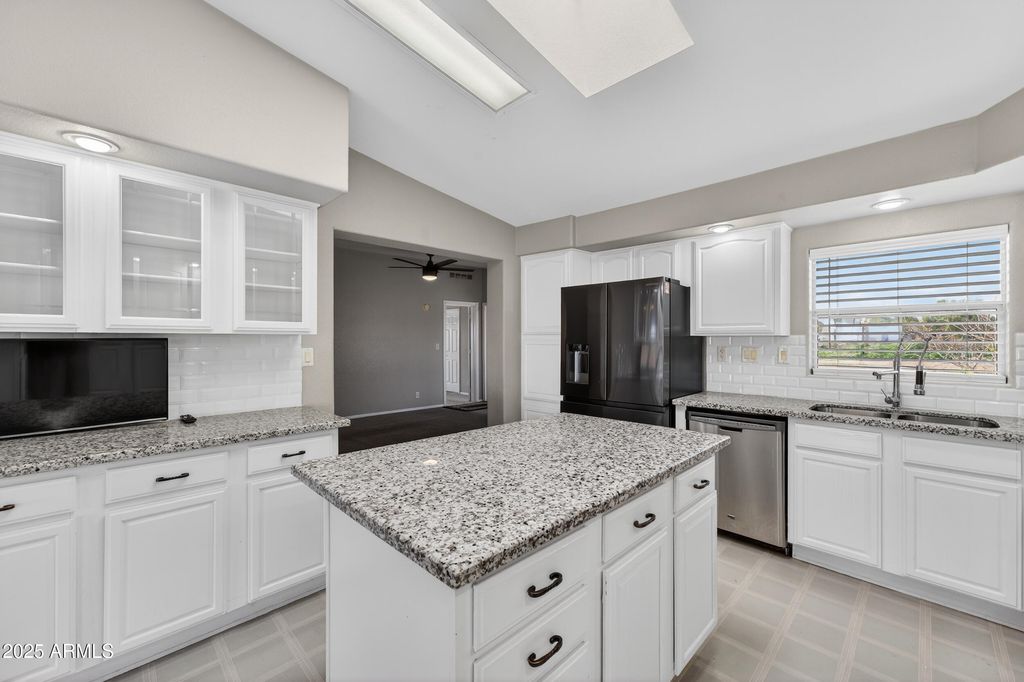 Image 43 of property listing at 19624 W PINNACLE PEAK Road, Surprise, AZ 85387