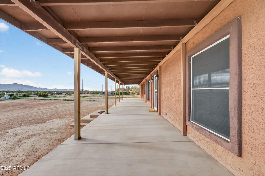 Image 5 of property listing at 19624 W PINNACLE PEAK Road, Surprise, AZ 85387