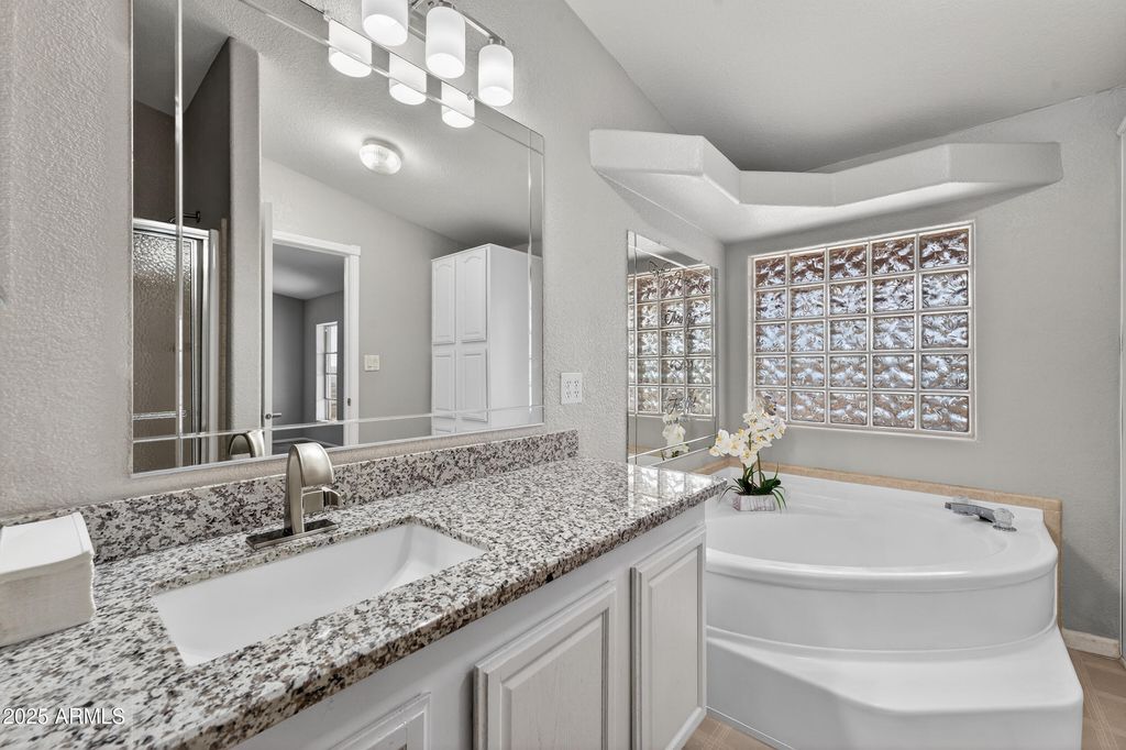 Image 56 of property listing at 19624 W PINNACLE PEAK Road, Surprise, AZ 85387