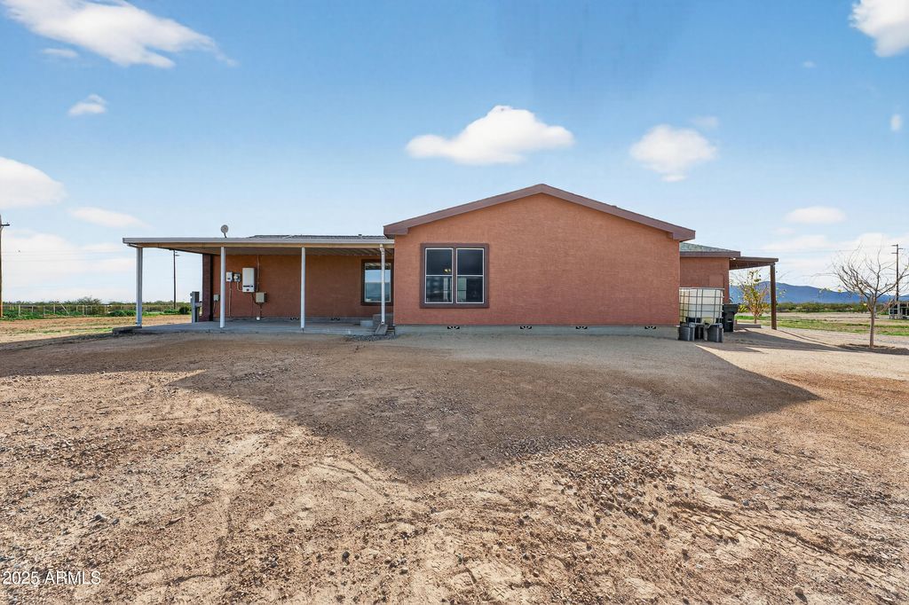 Image 6 of property listing at 19624 W PINNACLE PEAK Road, Surprise, AZ 85387