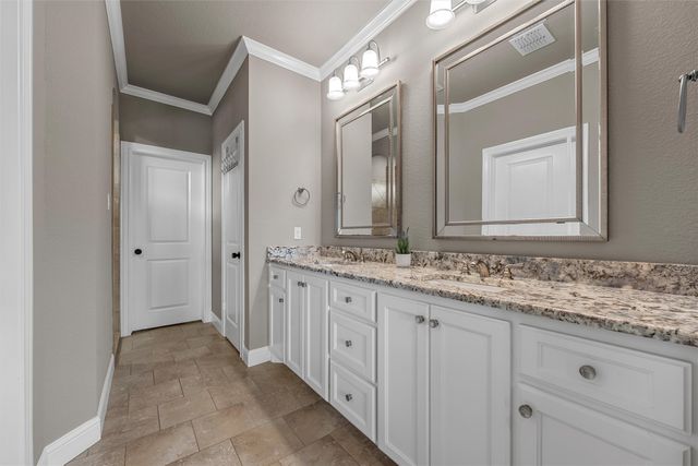 609 Hunton Lane, Robinson, TX 76706