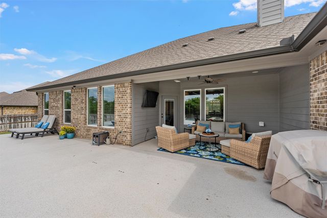 609 Hunton Lane, Robinson, TX 76706