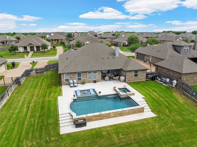 609 Hunton Lane, Robinson, TX 76706