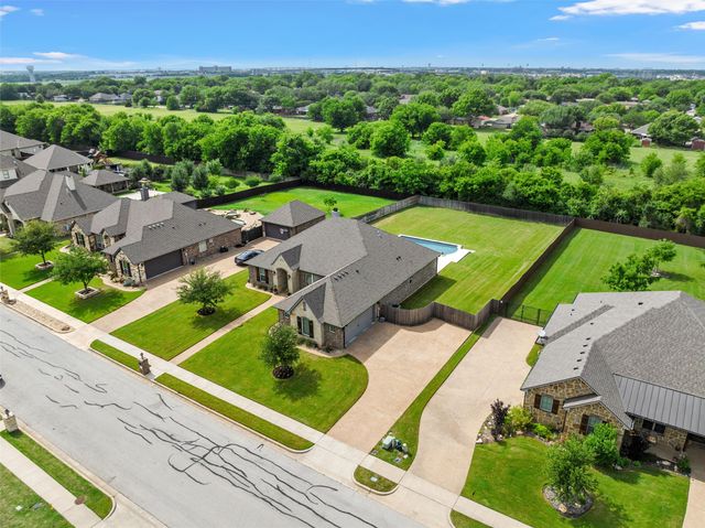 609 Hunton Lane, Robinson, TX 76706