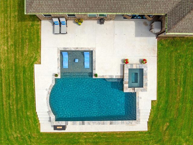 609 Hunton Lane, Robinson, TX 76706