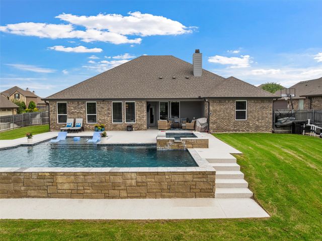 609 Hunton Lane, Robinson, TX 76706