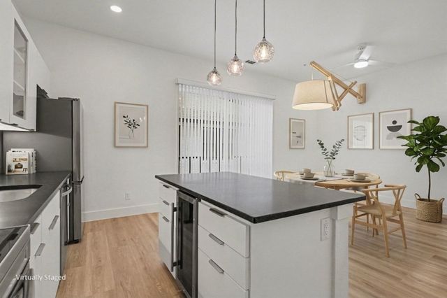 2217 N Fitzhugh Avenue 202, Dallas, TX 75204