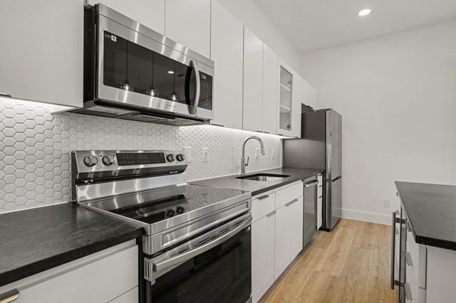2217 N Fitzhugh Avenue 202, Dallas, TX 75204