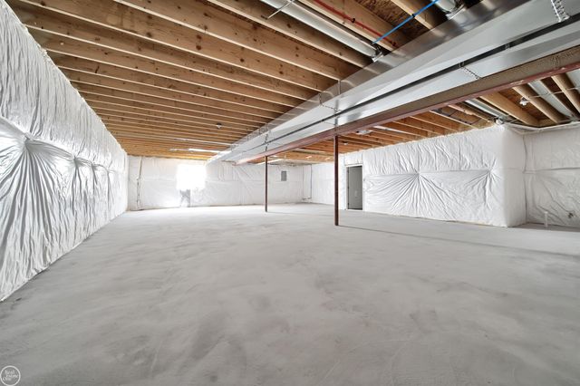 2 Carney Road, St Clair, MI 48079