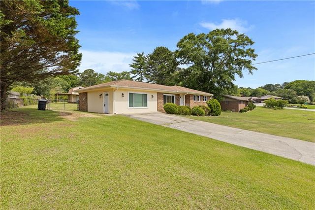 2140 Rockdale Drive, Conyers, GA 30012