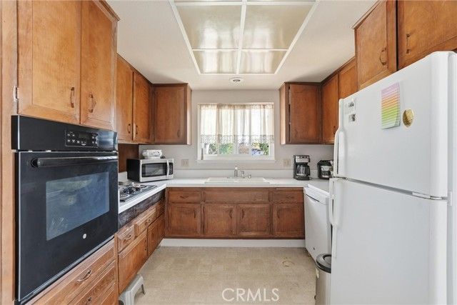 61 Calle Cadiz O, Laguna Woods, CA 92653