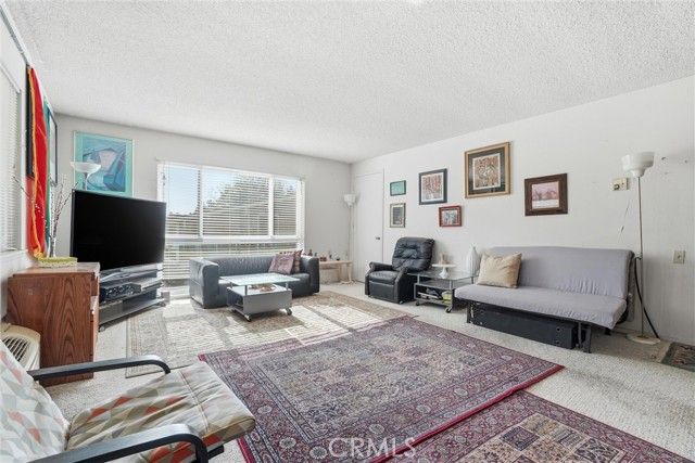 61 Calle Cadiz O, Laguna Woods, CA 92653