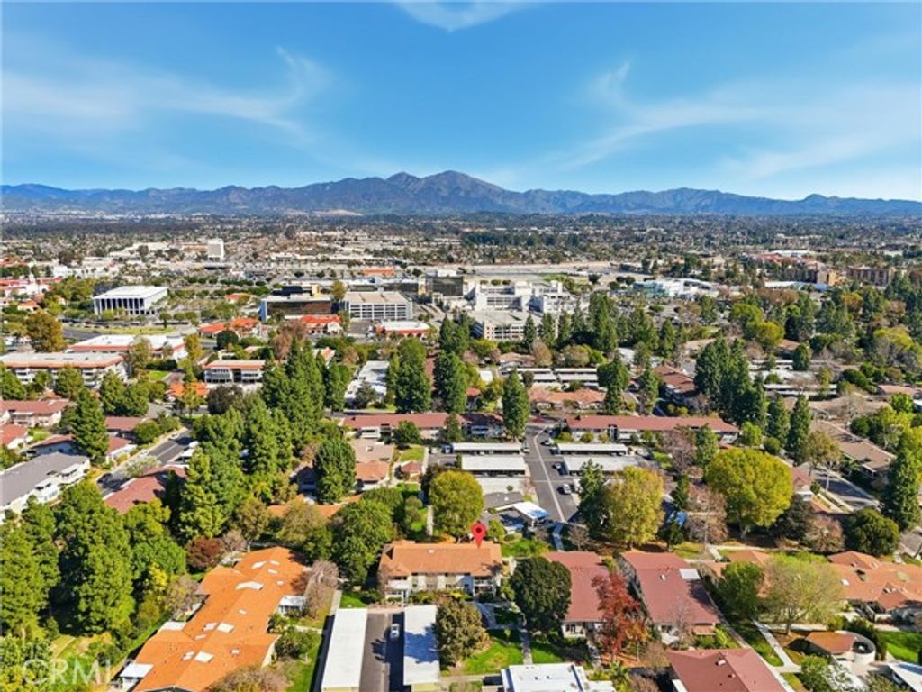 61 Calle Cadiz O, Laguna Woods, CA 92653