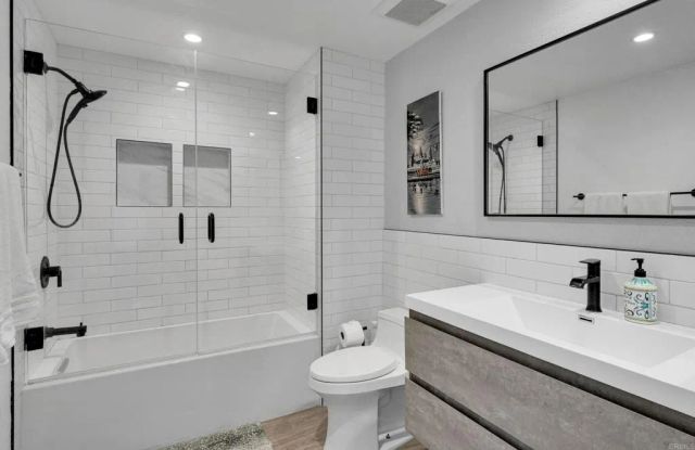 1240 India Street 806, San Diego, CA 92101