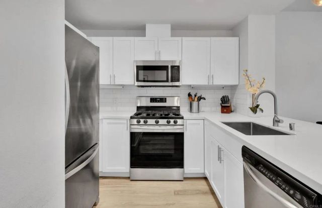 1240 India Street 806, San Diego, CA 92101