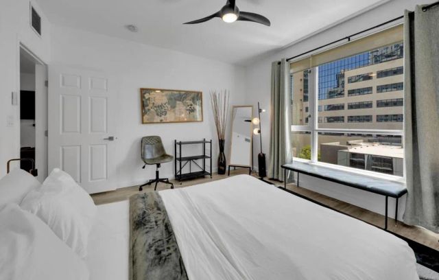 1240 India Street 806, San Diego, CA 92101