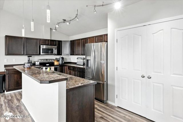 12284 Vista Ridge Loop, Eagle River, AK 99577