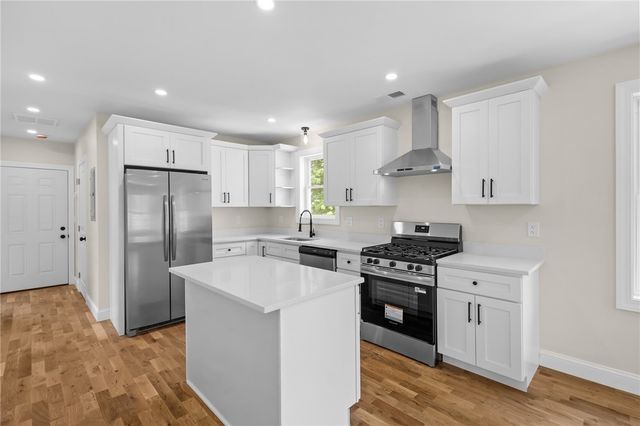 129 Briggs Street, Providence, RI 02905