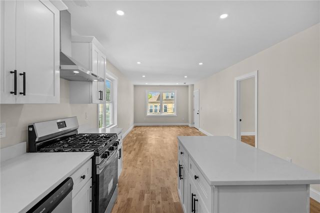 129 Briggs Street, Providence, RI 02905