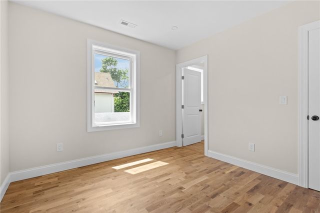 129 Briggs Street, Providence, RI 02905