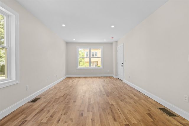 129 Briggs Street, Providence, RI 02905