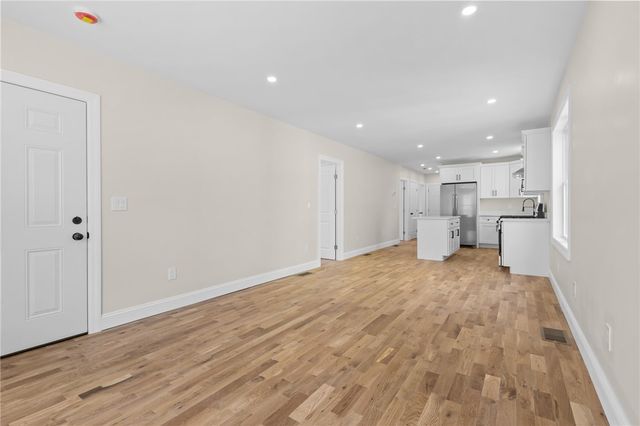 129 Briggs Street, Providence, RI 02905