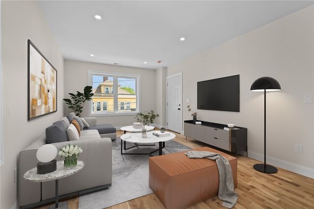 129 Briggs Street, Providence, RI 02905