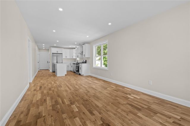 129 Briggs Street, Providence, RI 02905