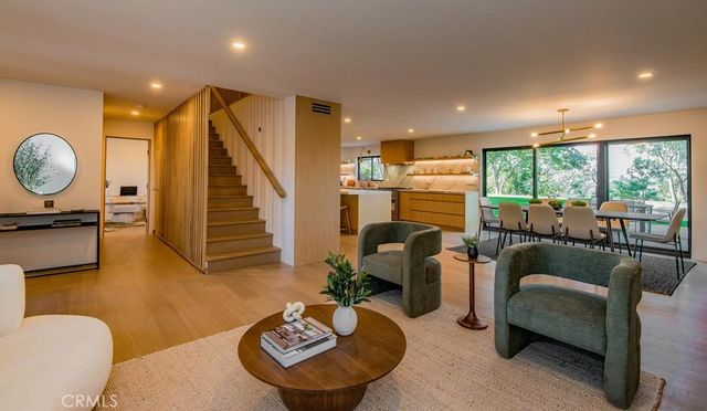 24245 Hatteras, Woodland Hills, CA 91367