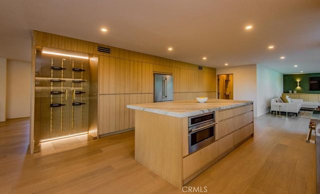 24245 Hatteras, Woodland Hills, CA 91367