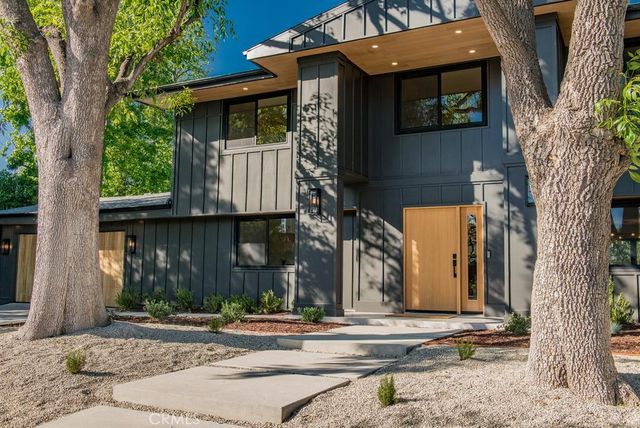 24245 Hatteras, Woodland Hills, CA 91367