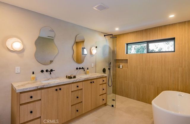24245 Hatteras, Woodland Hills, CA 91367