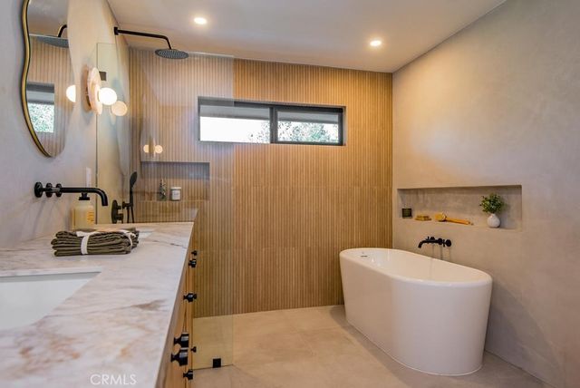 24245 Hatteras, Woodland Hills, CA 91367