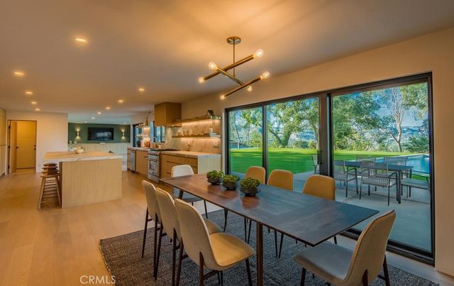 24245 Hatteras, Woodland Hills, CA 91367