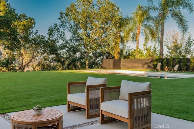 24245 Hatteras, Woodland Hills, CA 91367