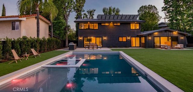 24245 Hatteras, Woodland Hills, CA 91367