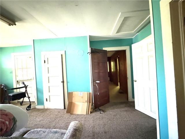 5480 Old Walkertown Road, Winston-salem, NC 27105