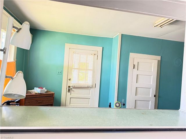 5480 Old Walkertown Road, Winston-salem, NC 27105