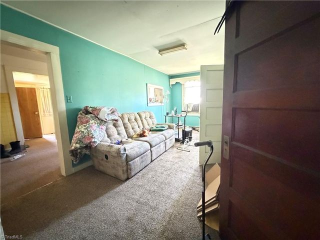 5480 Old Walkertown Road, Winston-salem, NC 27105