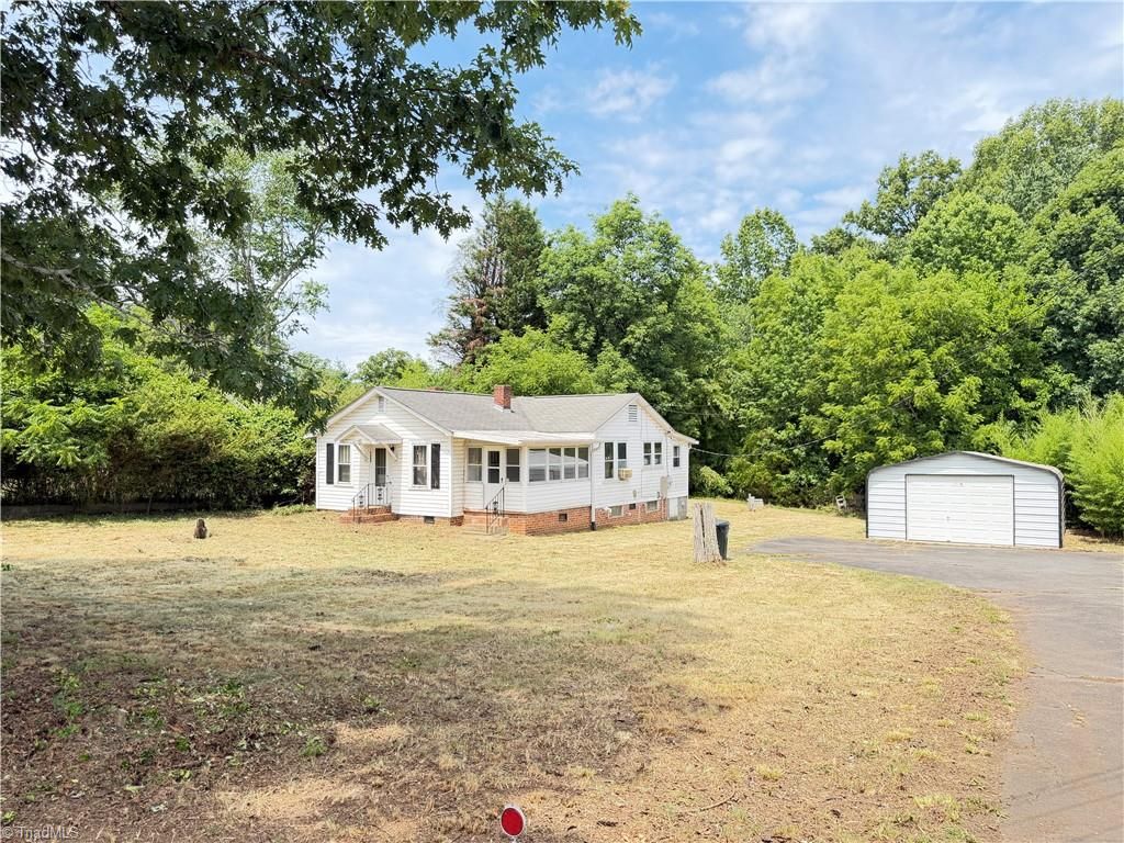 5480 Old Walkertown Road, Winston-salem, NC 27105