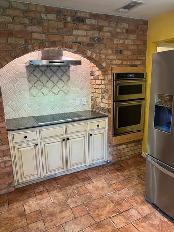 2846 Columbine Drive, Grapevine, TX 76051
