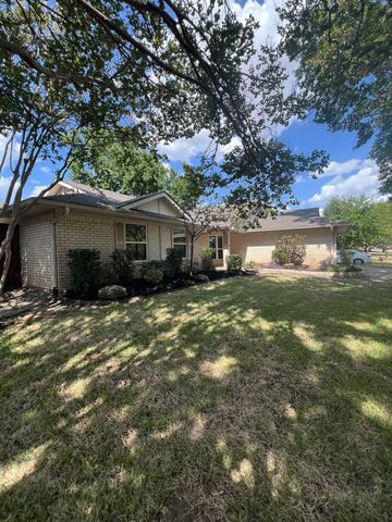 2846 Columbine Drive, Grapevine, TX 76051