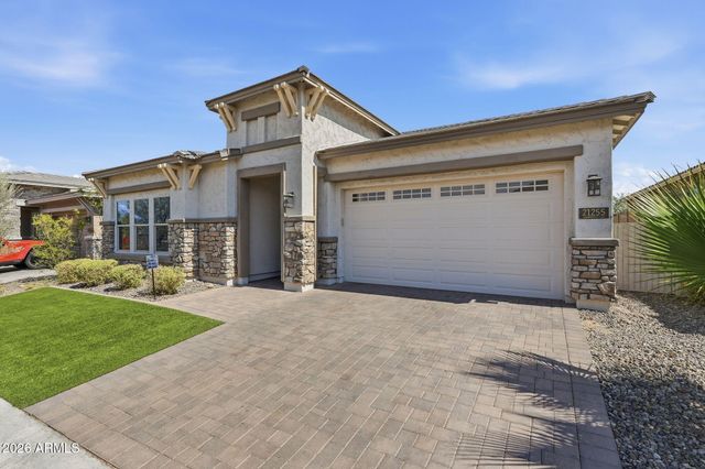 21255 W MINNEZONA Avenue, Buckeye, AZ 85396