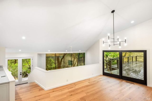 1160 Dance Dr, Sonoma, CA 95476