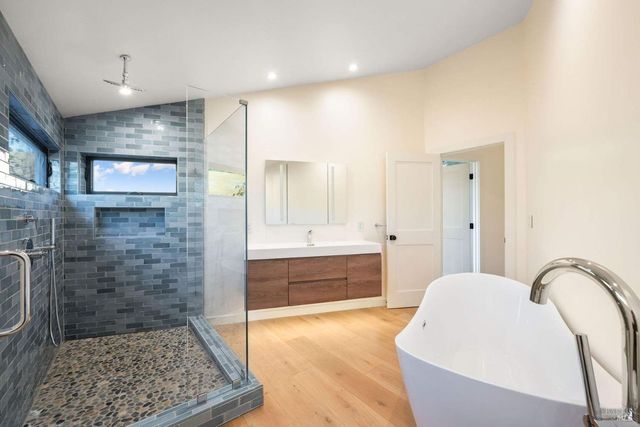 1160 Dance Dr, Sonoma, CA 95476